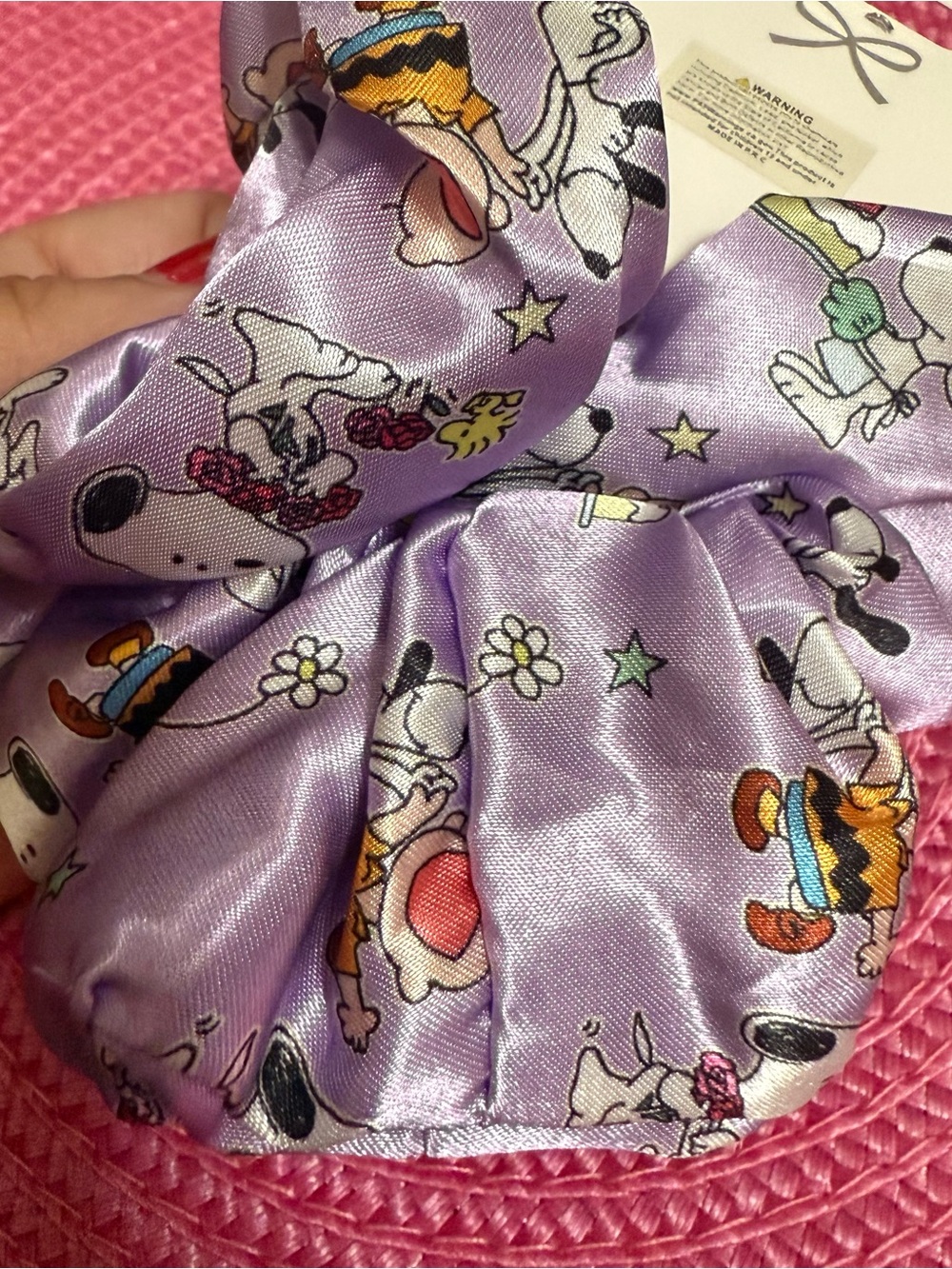 Snoopy Scrunchie - Picture 2 of 2